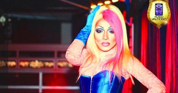 Reconversiones Discoteca Gay De Lima Reabre Como Supermercado Atendido Por Drag Queens El Extremo Sur