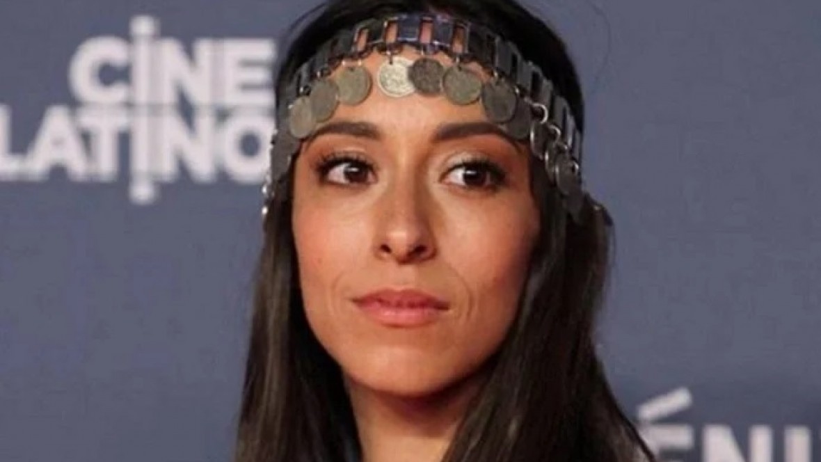 Oona, la actriz nieta de Chaplin que encontró sus raíces mapuche en el sur de Chile