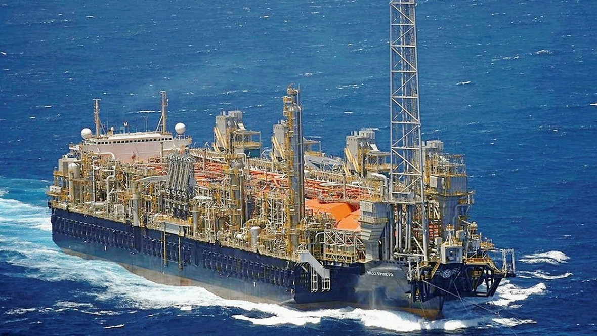 Hilli Episeyo, la historia del buque de GNL que traerá PAE desde Camerún -  El Extremo Sur